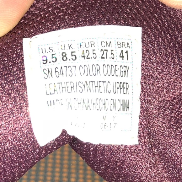 Practically New Men's Sketchers Memory Foam Shoes - Picture 8 of 8